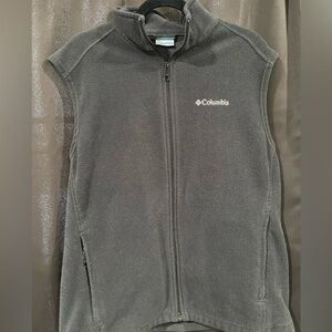 Men’s L Columbia vest